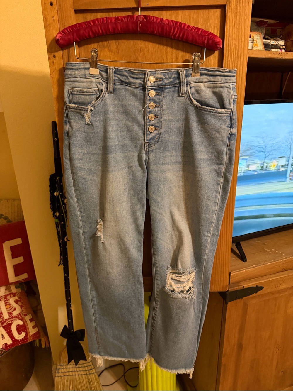 Vervet Button fly distressed hem